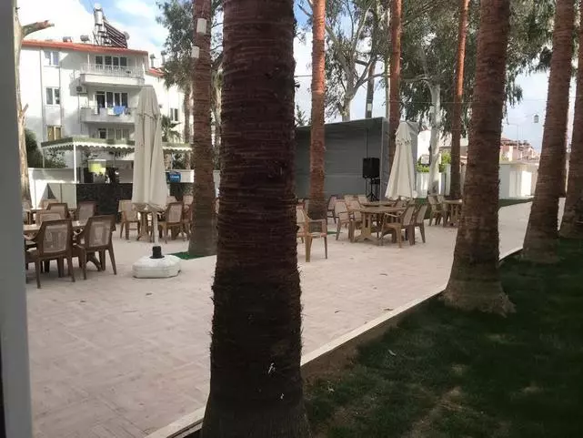 196674942 (Copy).jpg